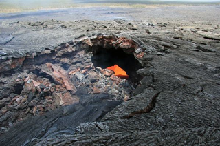 Illustration for article titled This Eruption Spells Gently Impending Doom For A Hawaiian Suburb